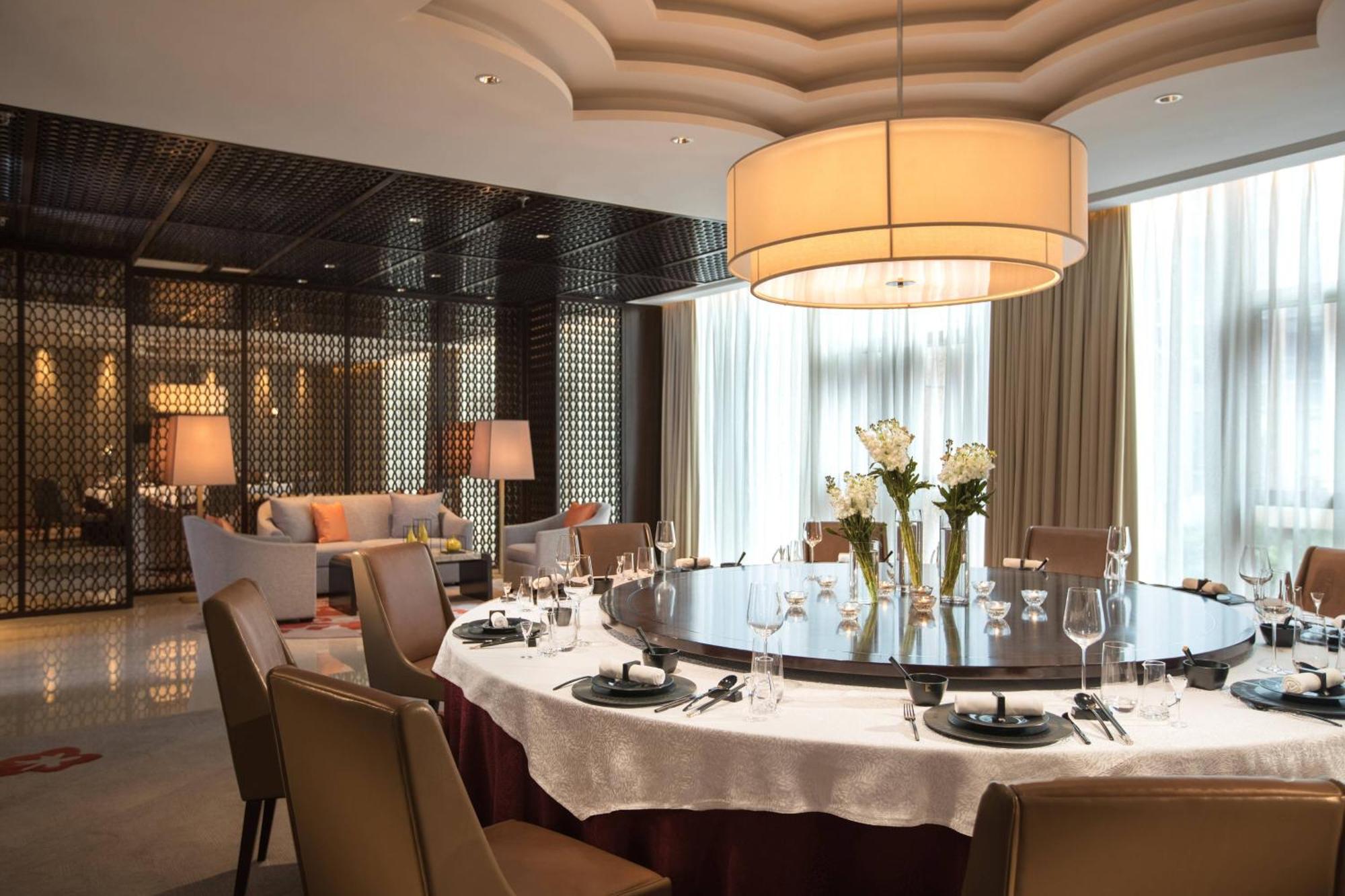Renaissance Nanjing Olympic Centre Hotel Экстерьер фото